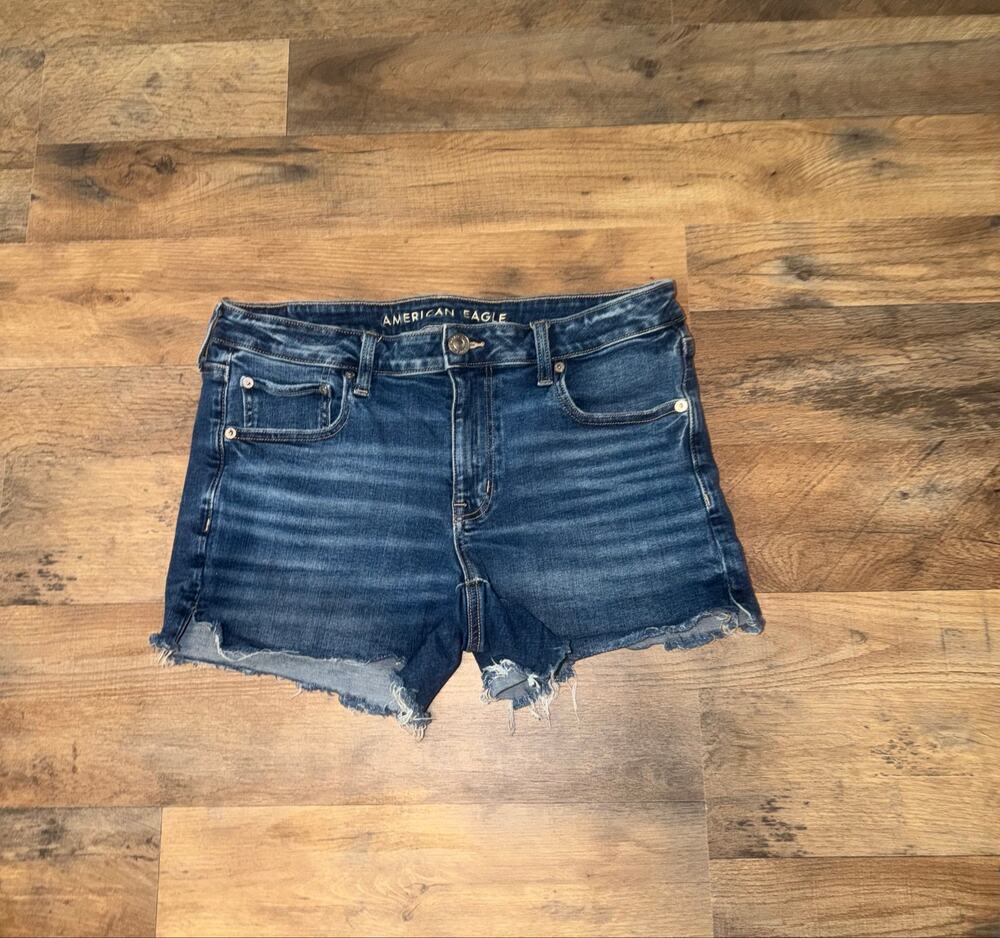 America Eagle women’s stretch midi blue jeans shorts